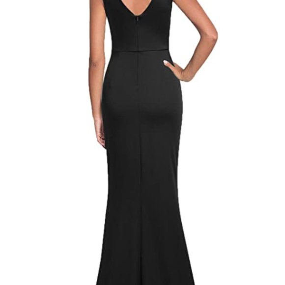 Women Sleeveless V Neck Split Long Black Dress - Picture 2 of 4
